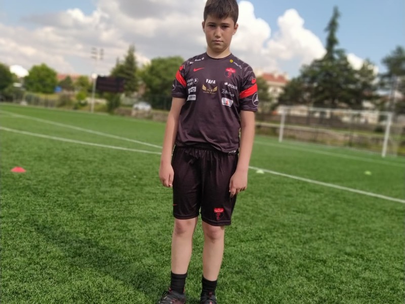 Eskişehir Büyükdere Gençlikspor futbolcularından Muhammed Yusuf Şahin 